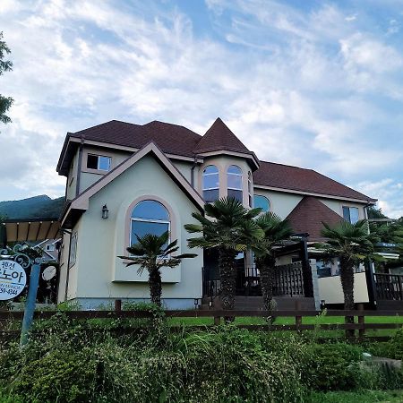 American Village Pension Manoa Namhae Zewnętrze zdjęcie